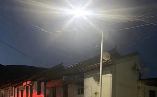 农村院子里最适合的文县太阳能路灯亮度与安装要点